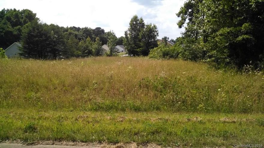 Residential Lot located in the Green Acres subdivision in York.  Modulars are approved in this subdivision!