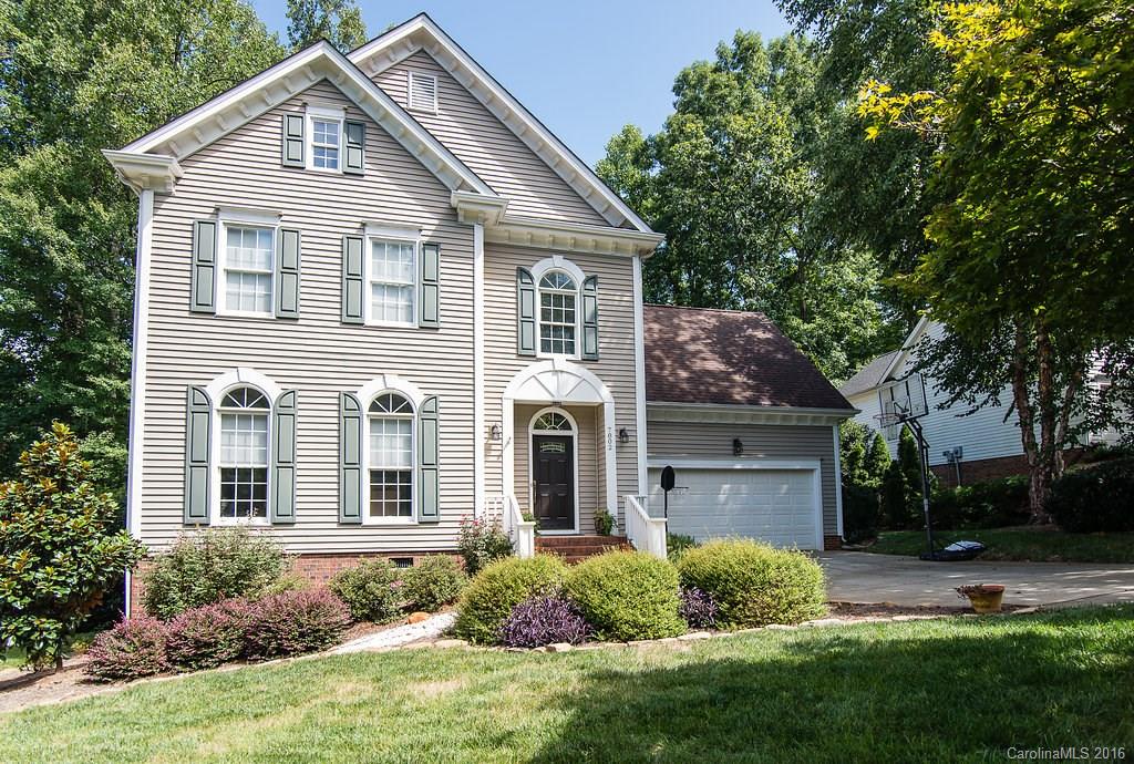 The Oaks On Providence - Residential