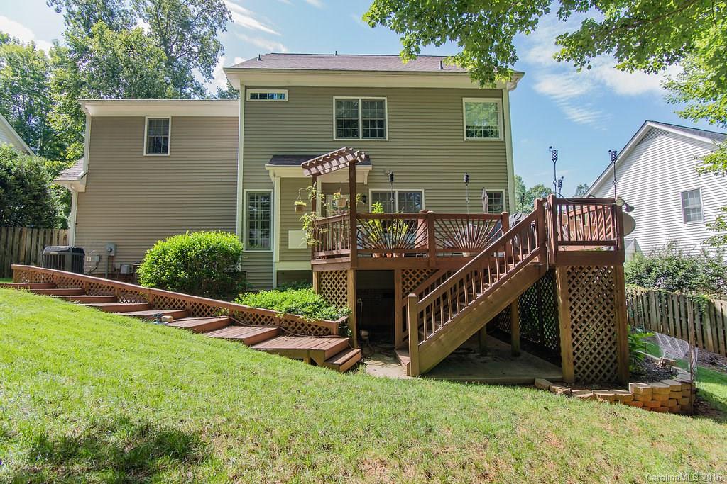 The Oaks On Providence - Residential