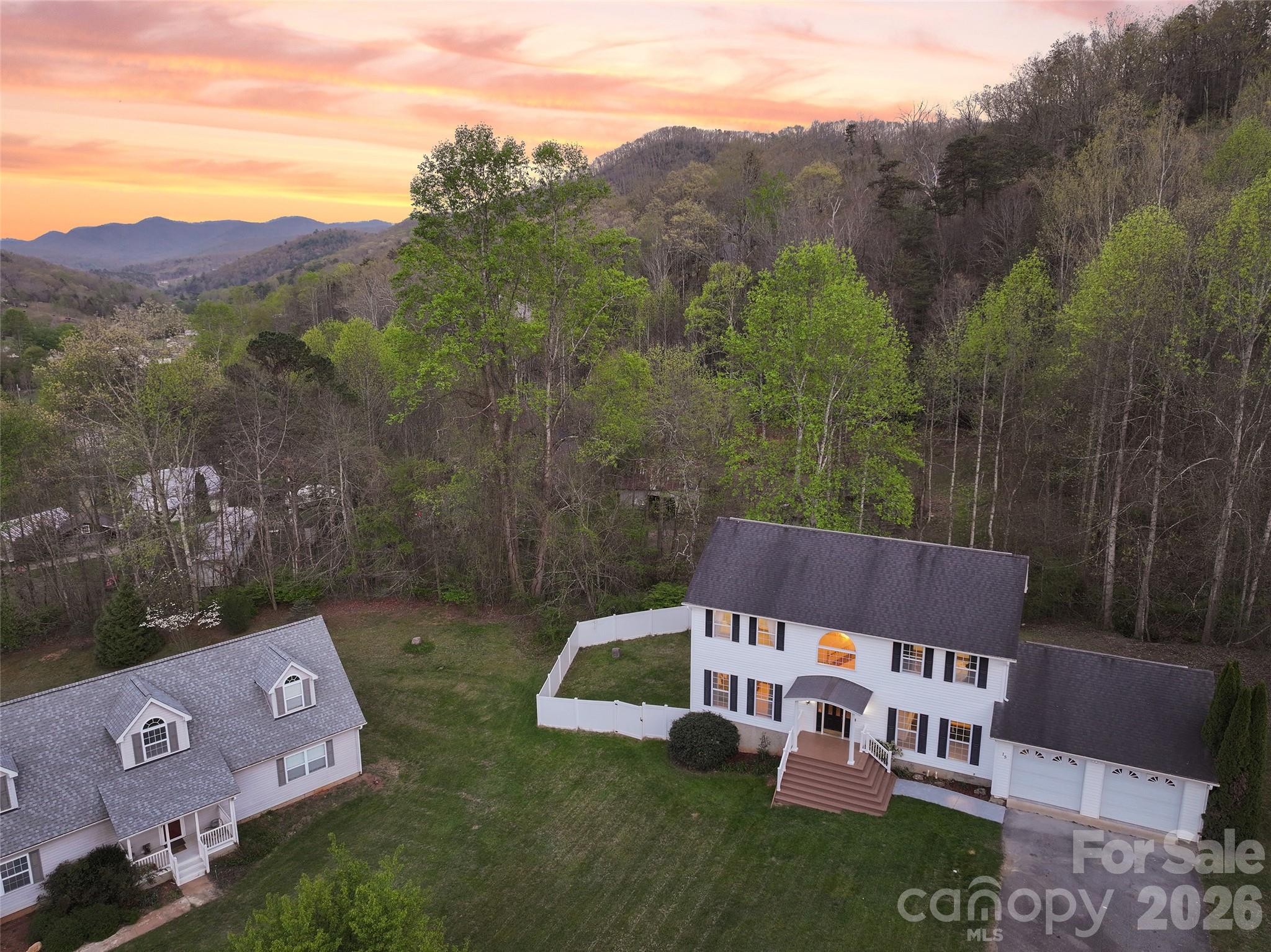 Ruth Villa - Residential