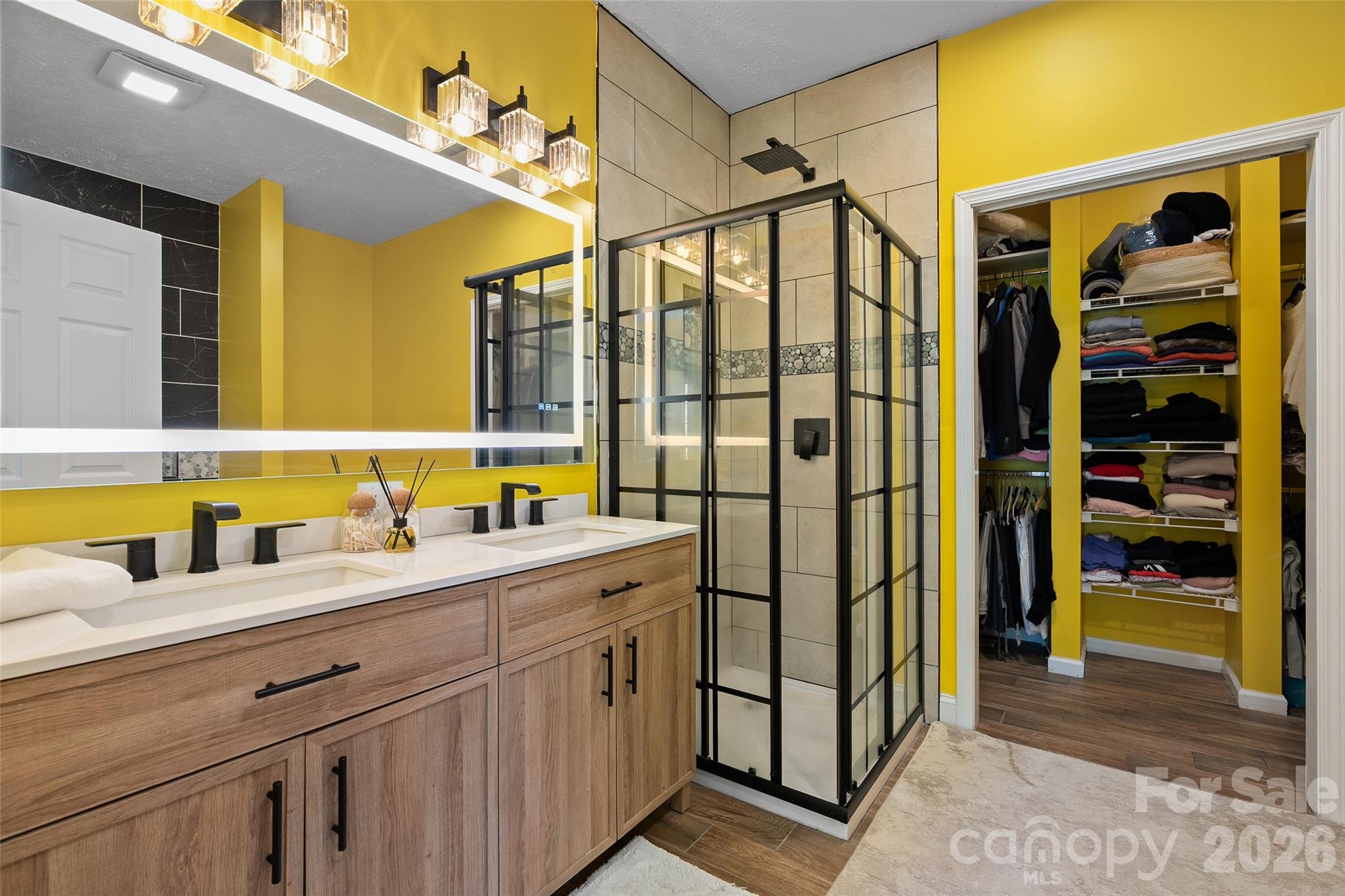 Ruth Villa - Residential