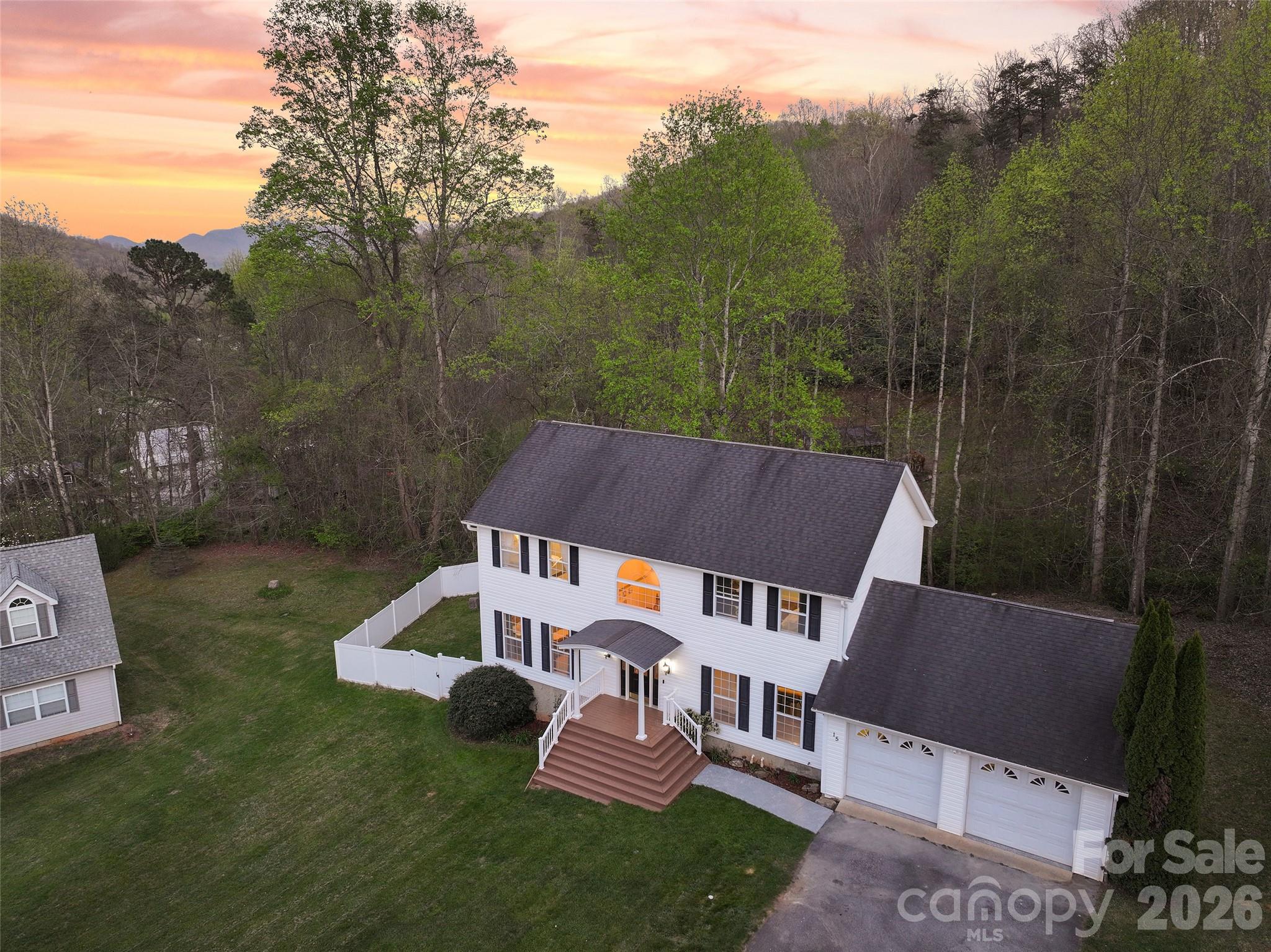 Ruth Villa - Residential