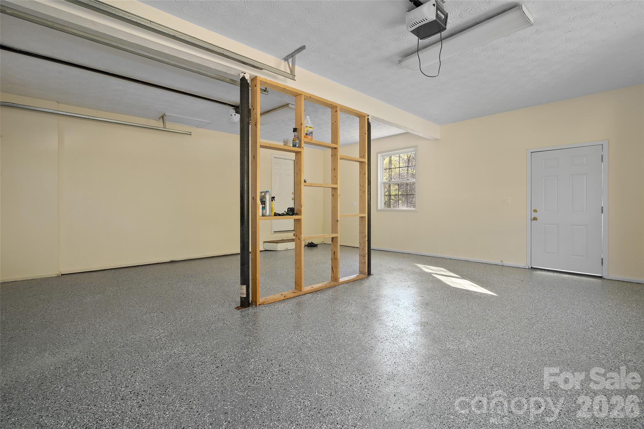 Ruth Villa - Residential