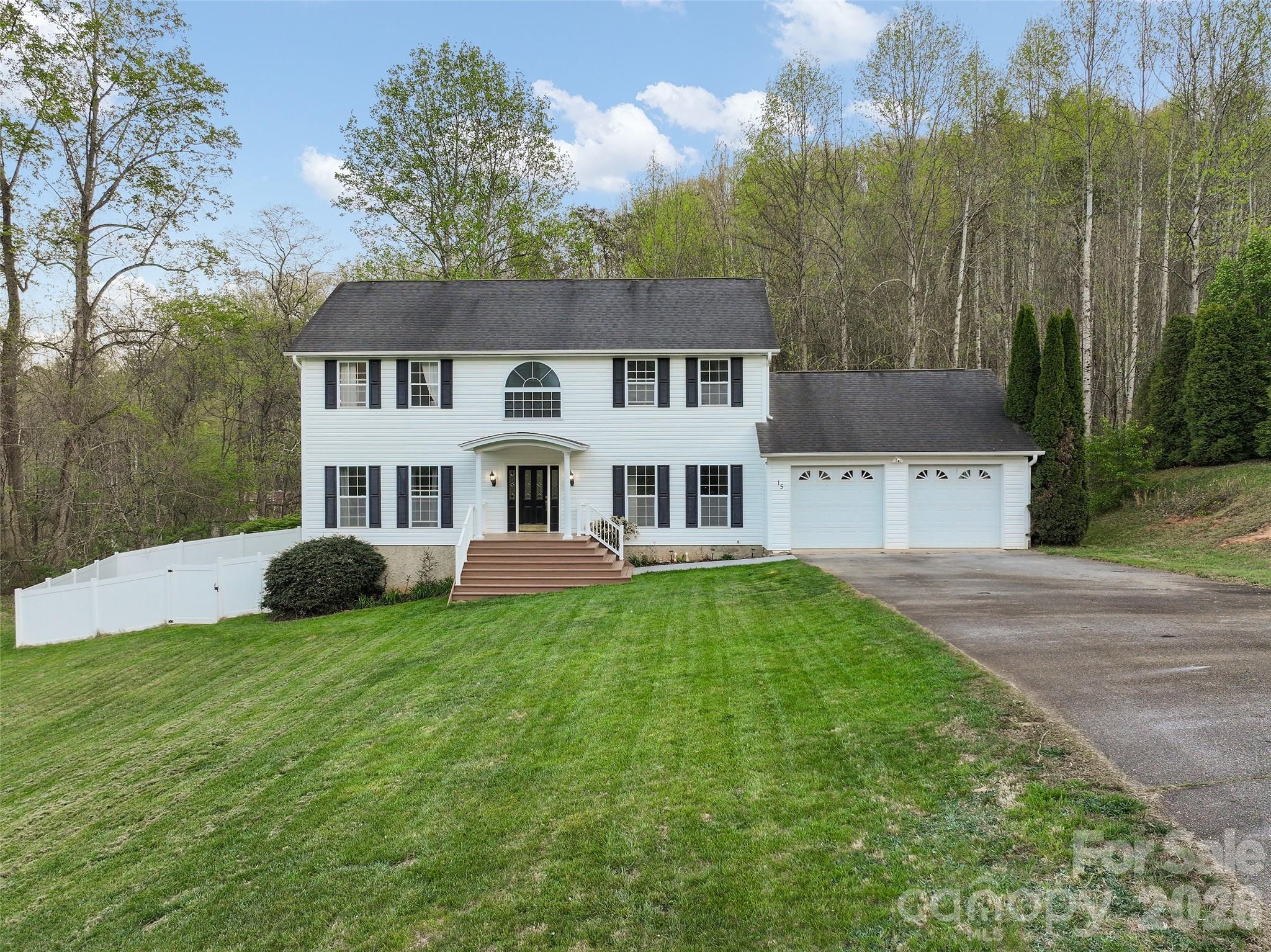 Ruth Villa - Residential