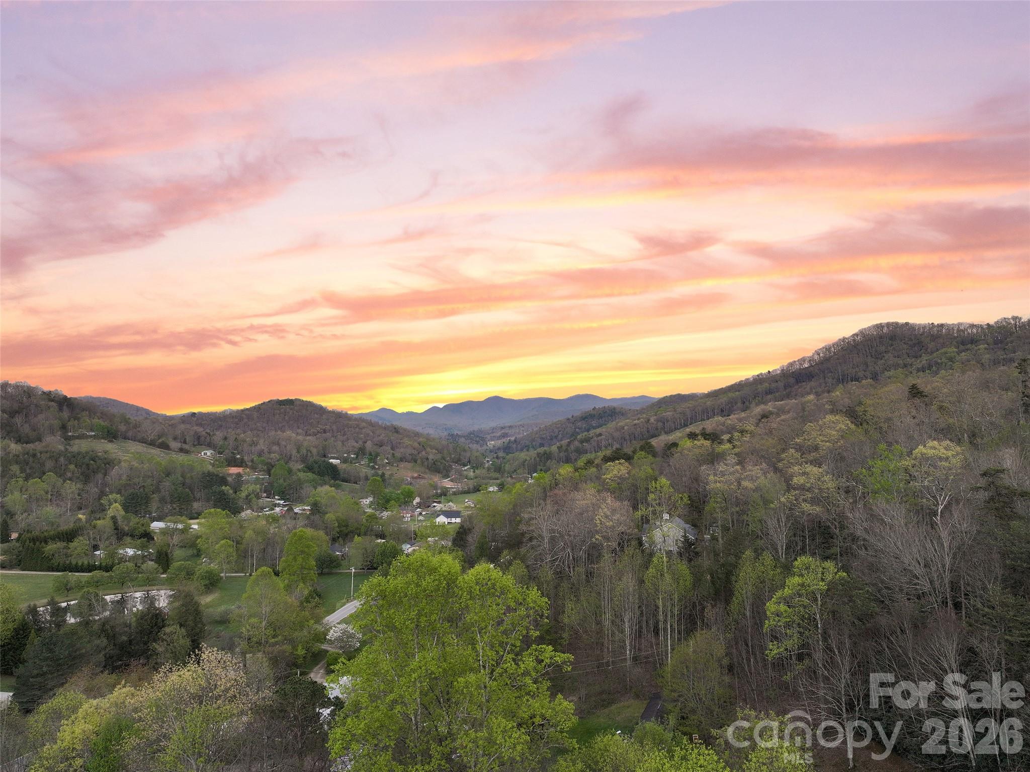 Ruth Villa - Residential