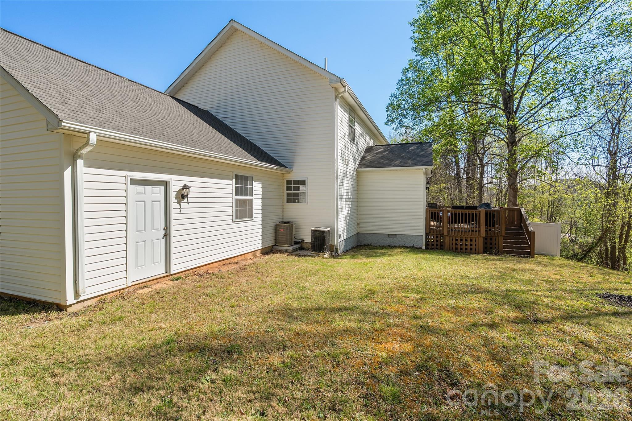 Ruth Villa - Residential