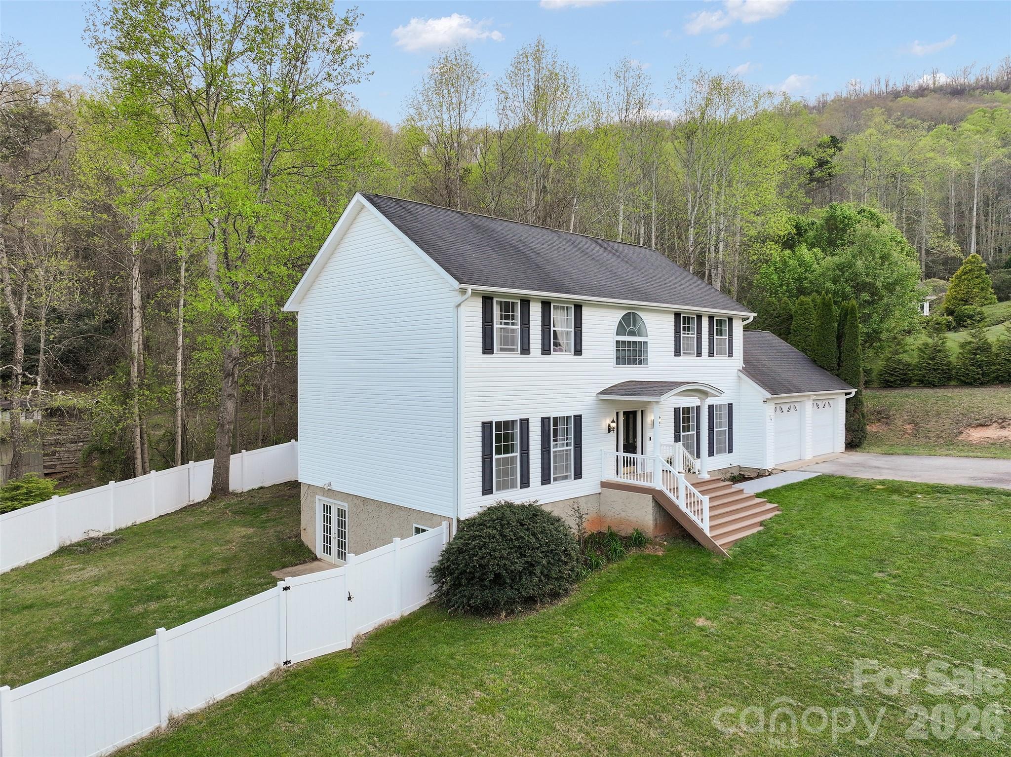 Ruth Villa - Residential