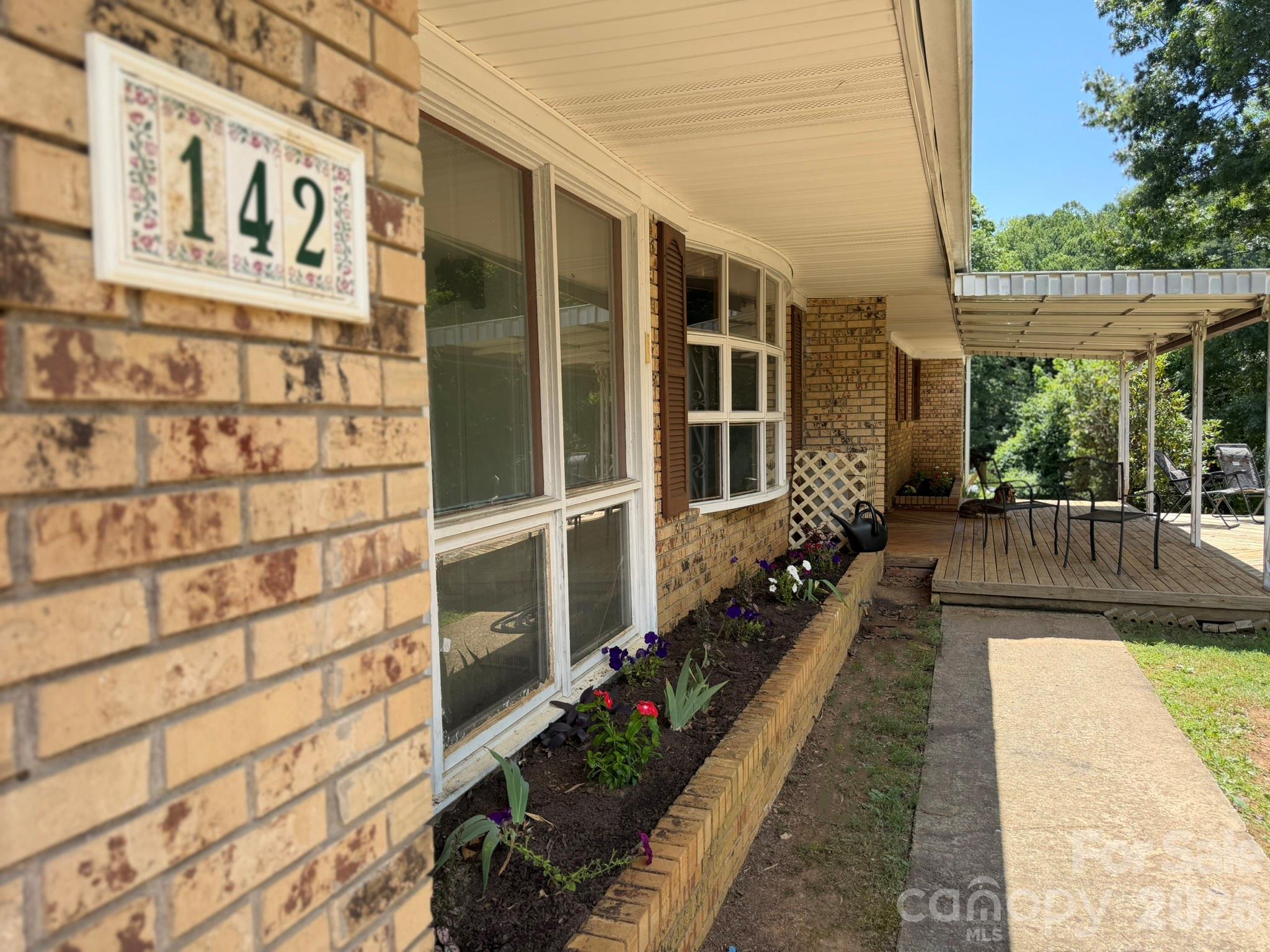 142 Avondale Road
