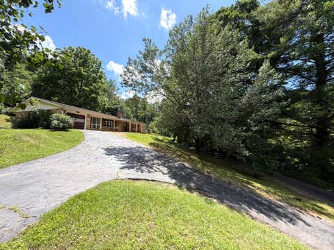 Photo of 142 Avondale Road, Asheville, NC 28803 (MLS # 4406628)