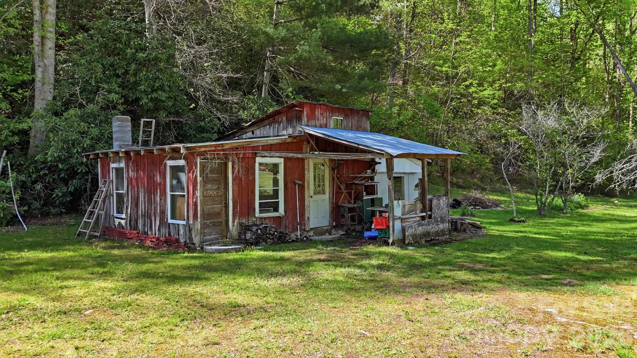 1200 Barkers Creek Road