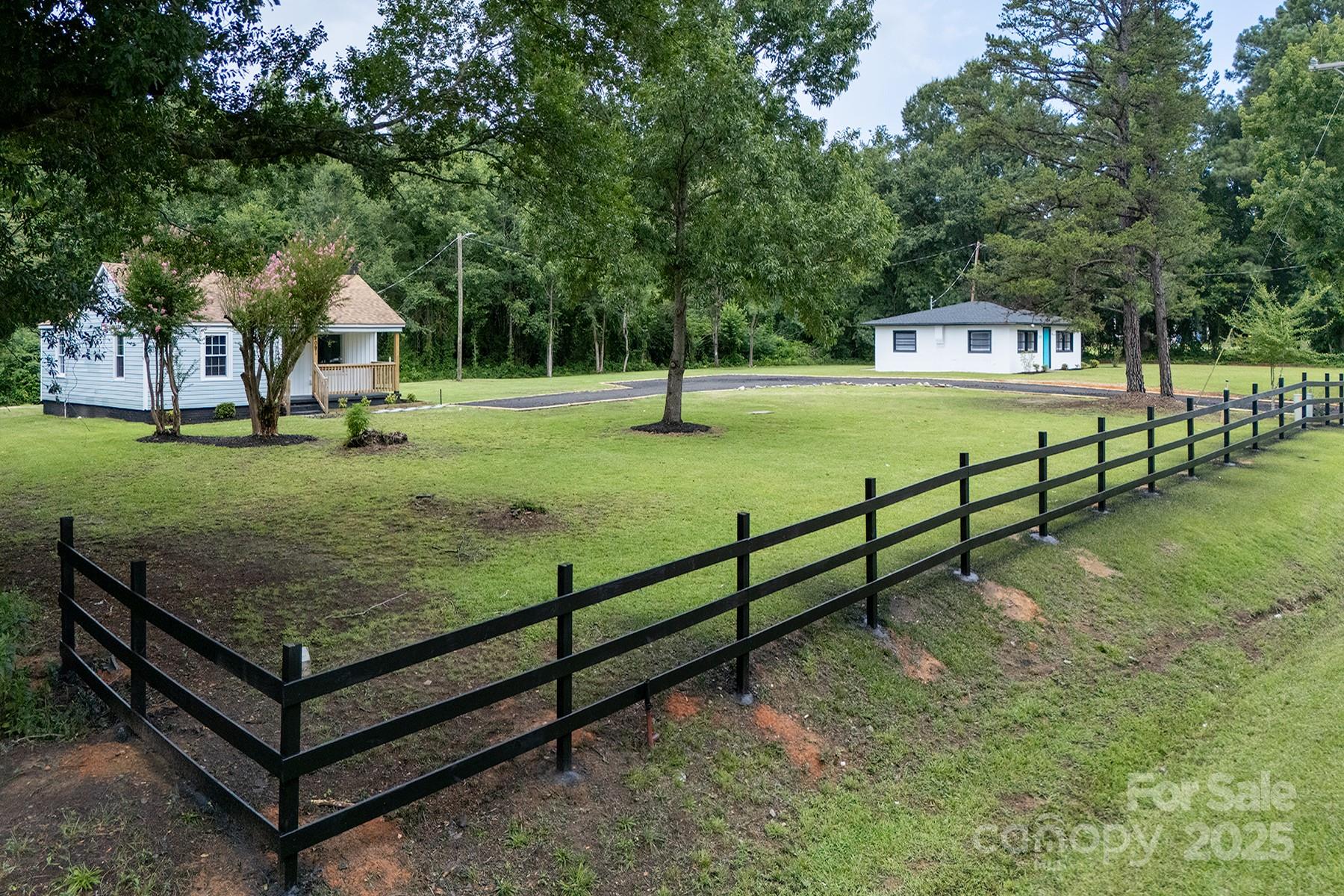 2091 & 2095 Catawba River Road