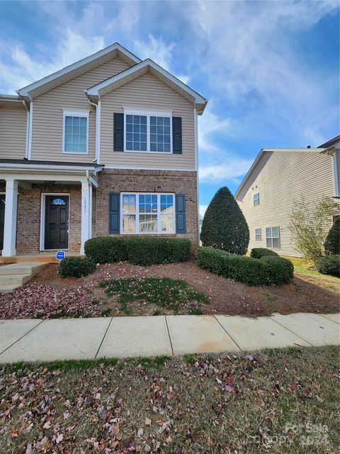 A home in Pineville