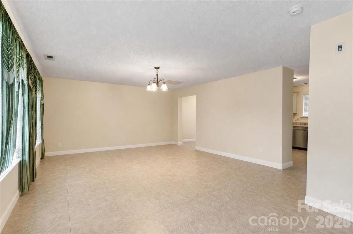 2809 Trestle Court SW