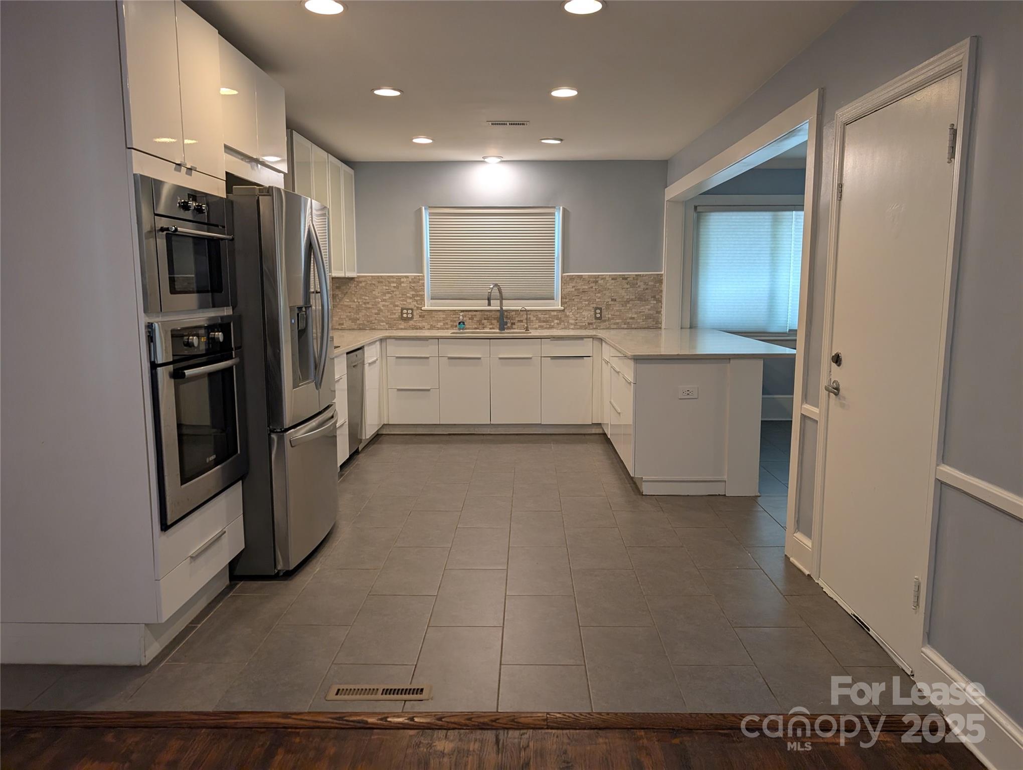 Commonwealth - Residential Lease