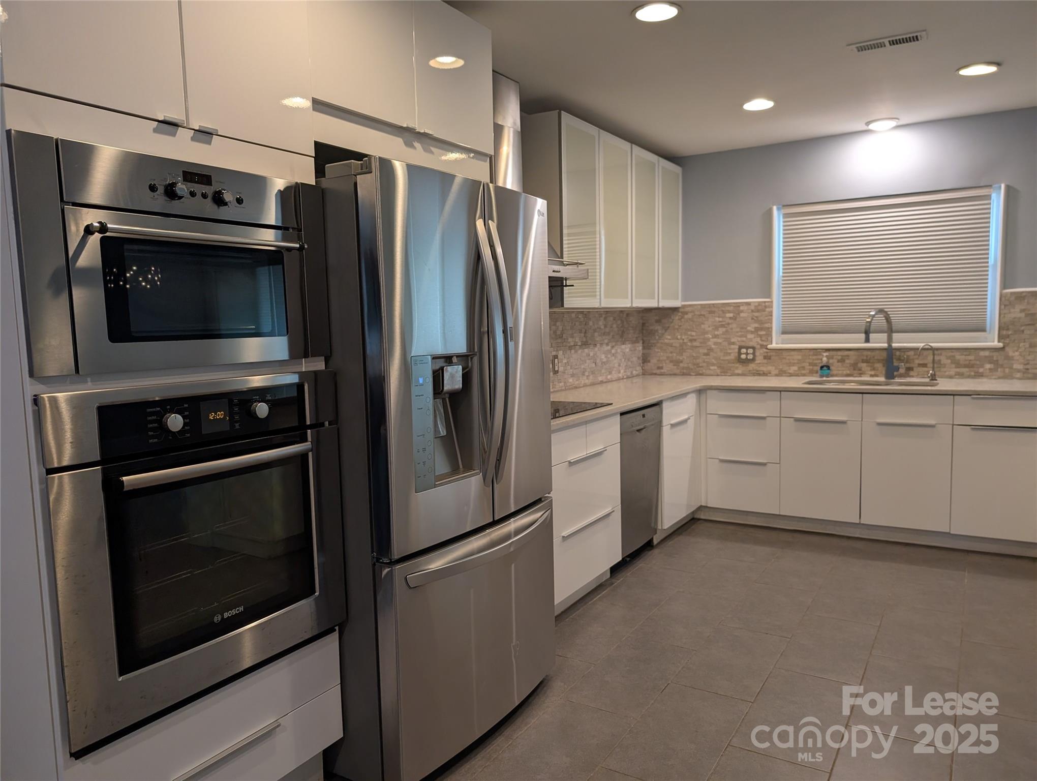 Commonwealth - Residential Lease