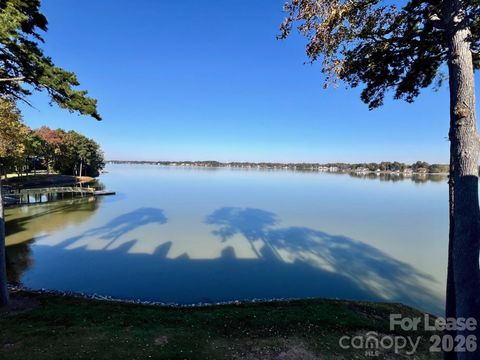 Photo of 366 Northwest Drive, Davidson, NC 28036 (MLS # 4393454)