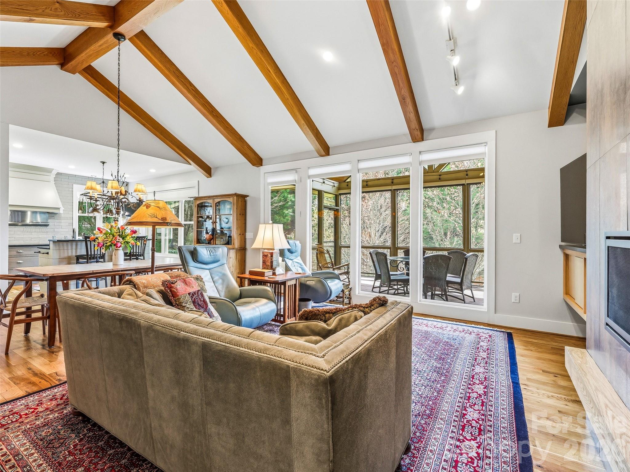 Cummings Cove - Residential