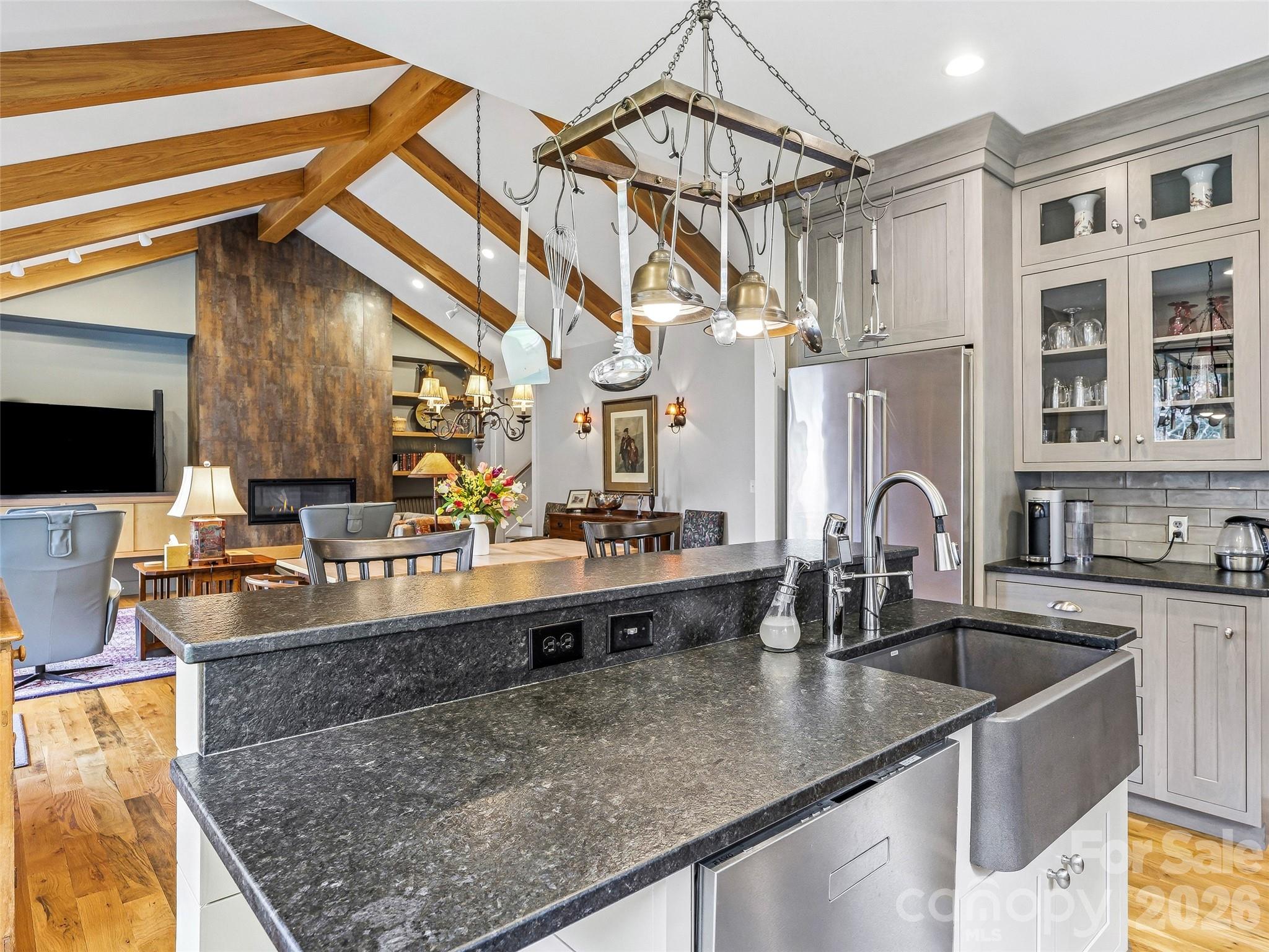 Cummings Cove - Residential