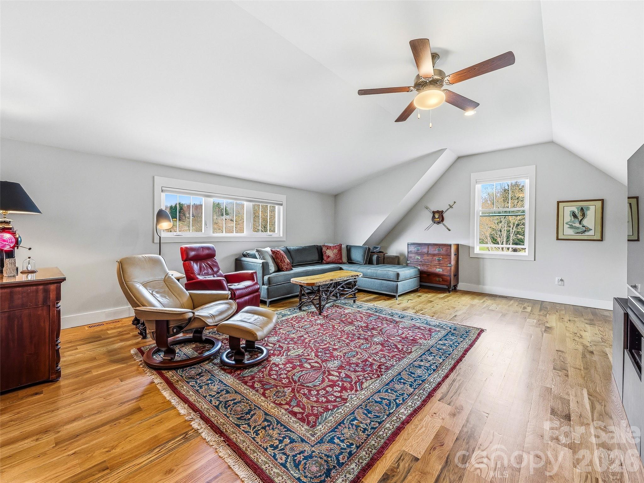 Cummings Cove - Residential