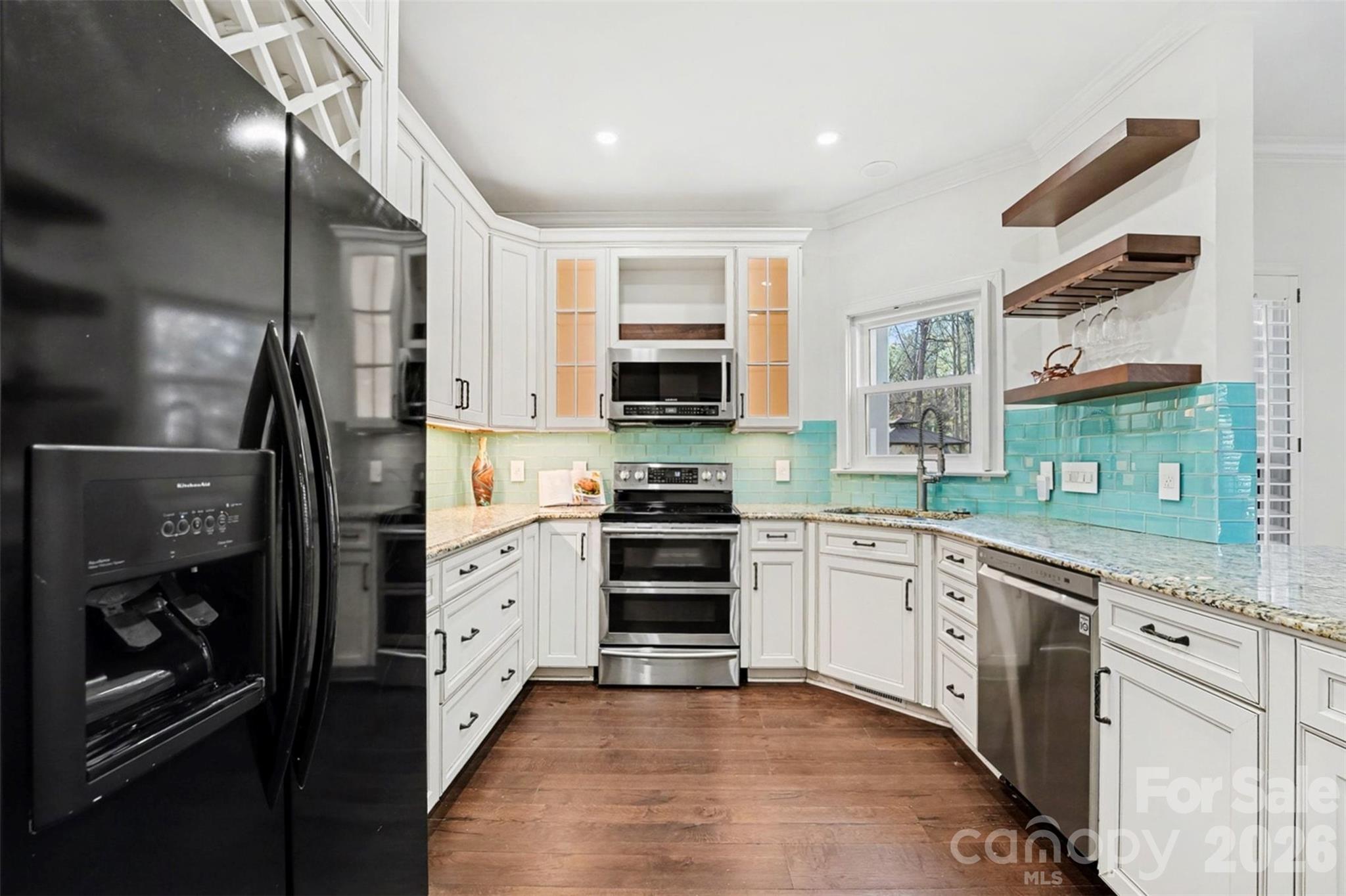 Blue Stone Harbor - Residential