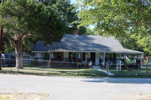 224 GODFREY ST, CHERAW, SC 29520 - Image 8430ae5e0d7326bc48e7f5fb46fcdf78/46187697