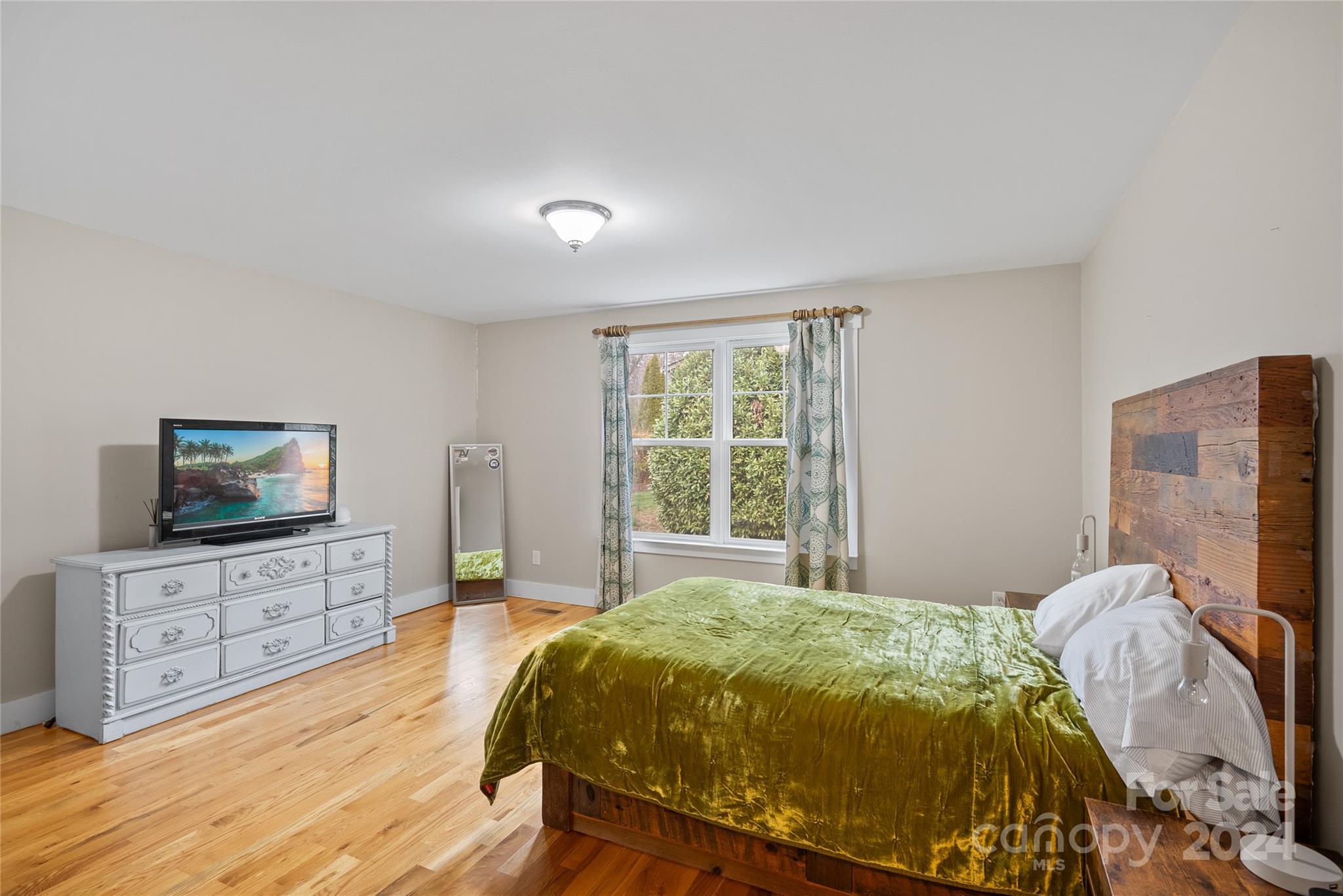 Haw Creek - Residential