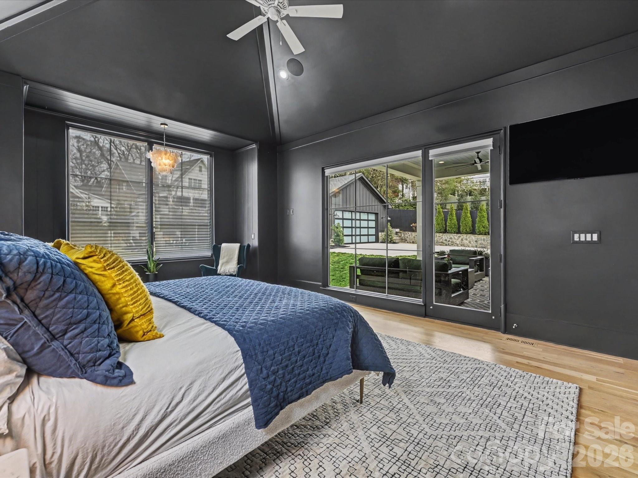 Myers Park Manor - Residential