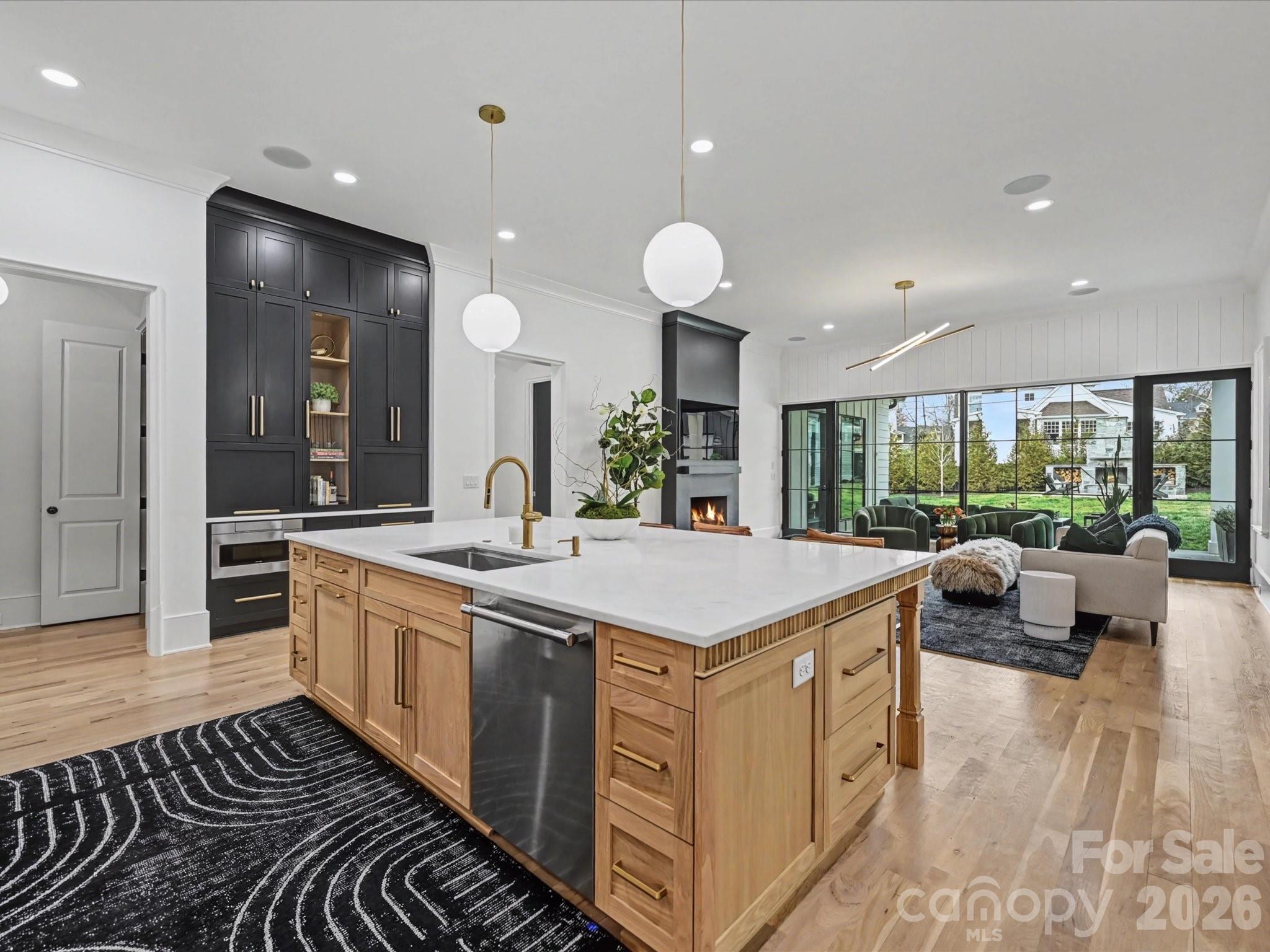 Myers Park Manor - Residential