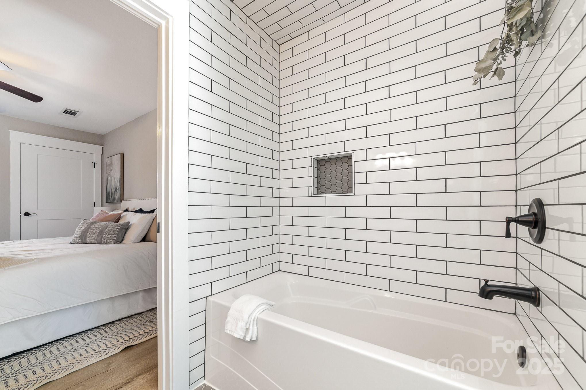 Tega Cay - Residential