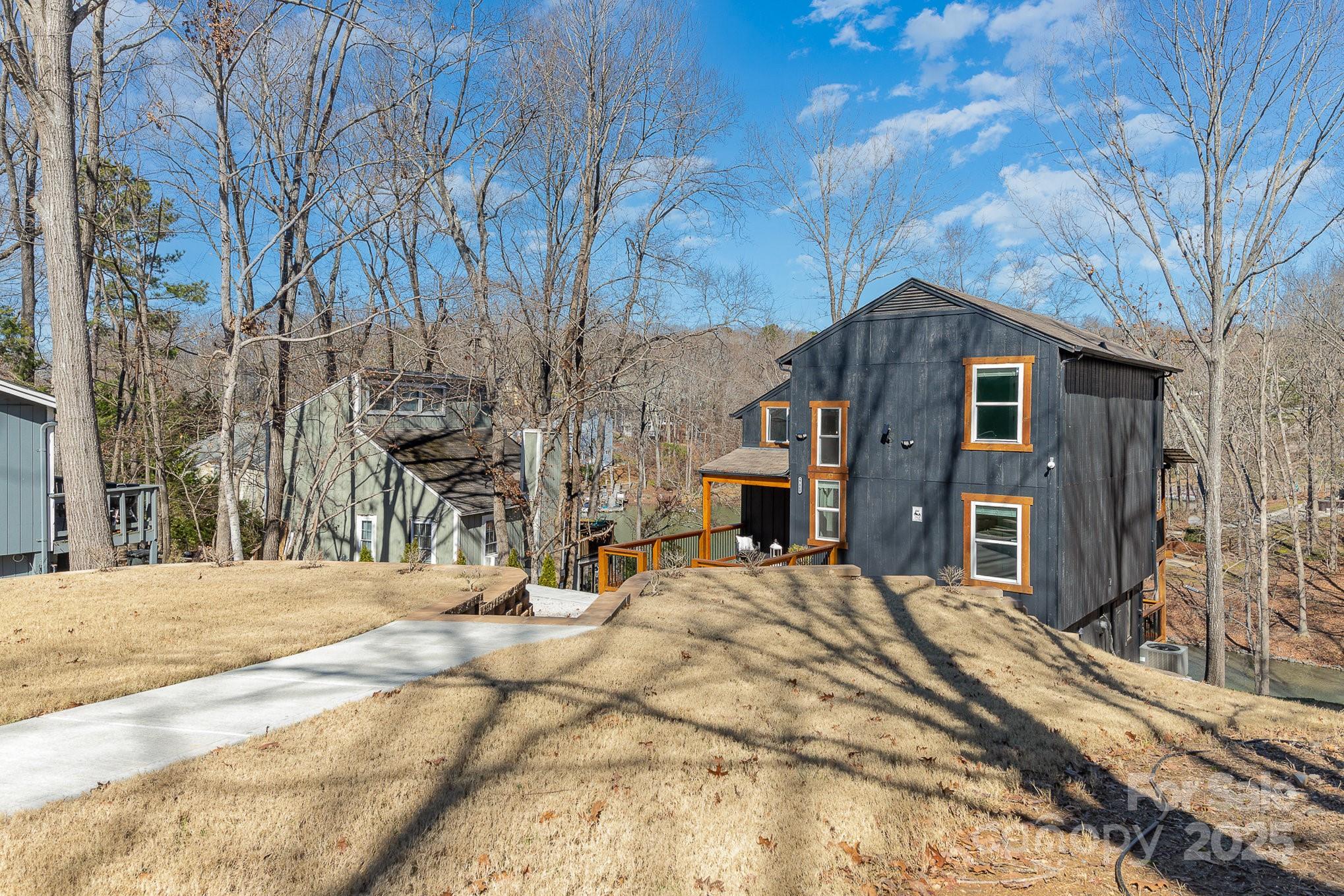 Tega Cay - Residential