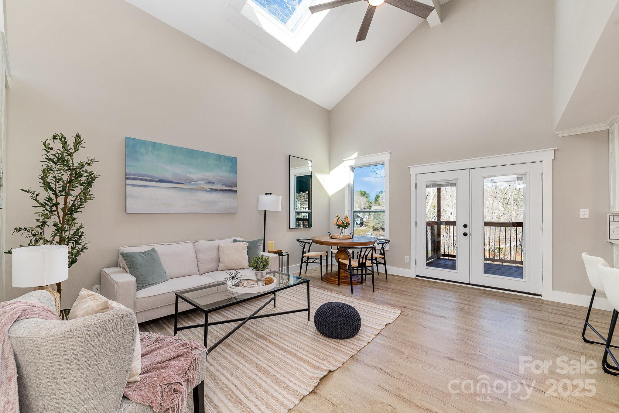 Tega Cay - Residential