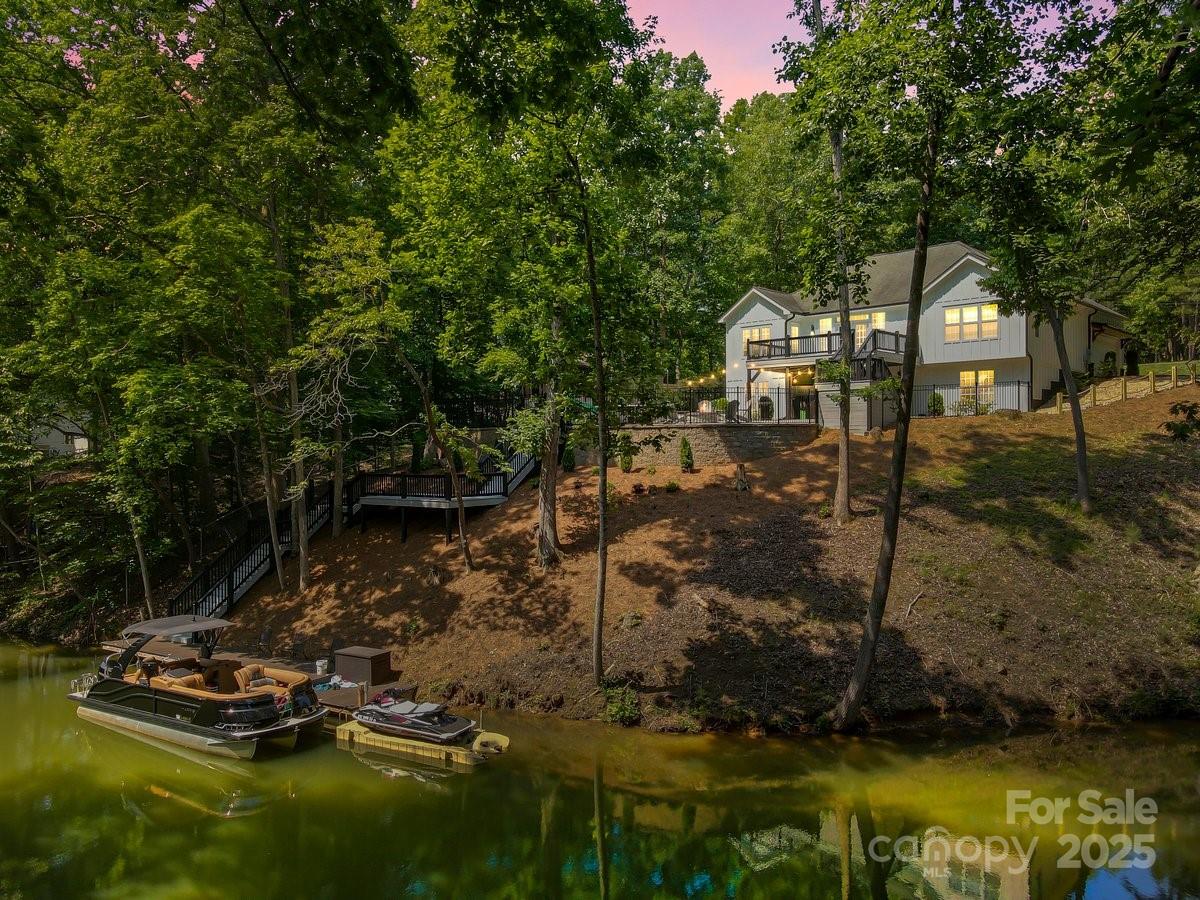 402 Wildlife Road