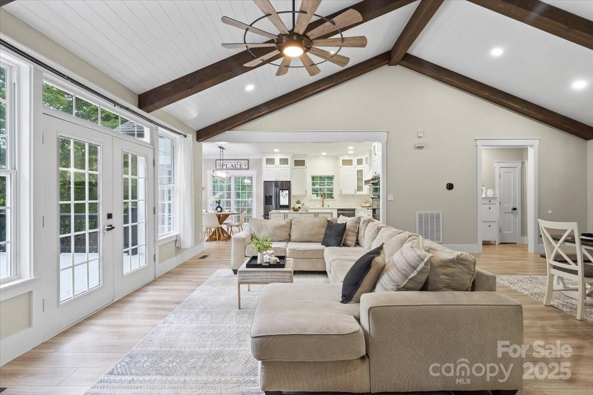 402 Wildlife Road