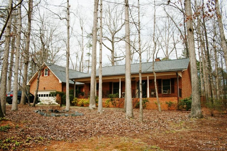 YOUR OWN PRIVATE GETAWAY IN PRIVATE CULDESAC, All brick ranch, nearly half an acre, privacy fence around backyard, quiet street, new roof & many upgrades, large & cozy front porch, spacious and open living areas, masonry FP in GR w/ cathedral ceiling, granite on KT countertops w/ ceramic tile floor, wood floors in many rooms, granite counters in bathrooms, split bedroom plan, master suite w/ sitting area, dual vanity, whirlpool tub and sep shower, office area, sep laundry, large garage!