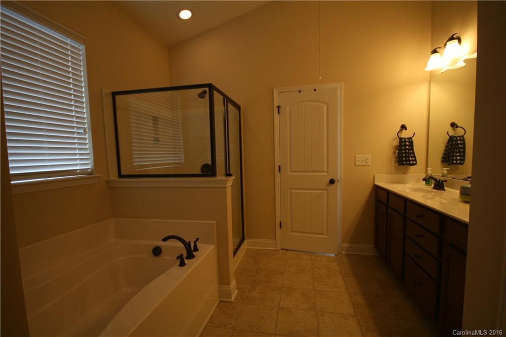 The Vineyards on Lake Wylie - Residential