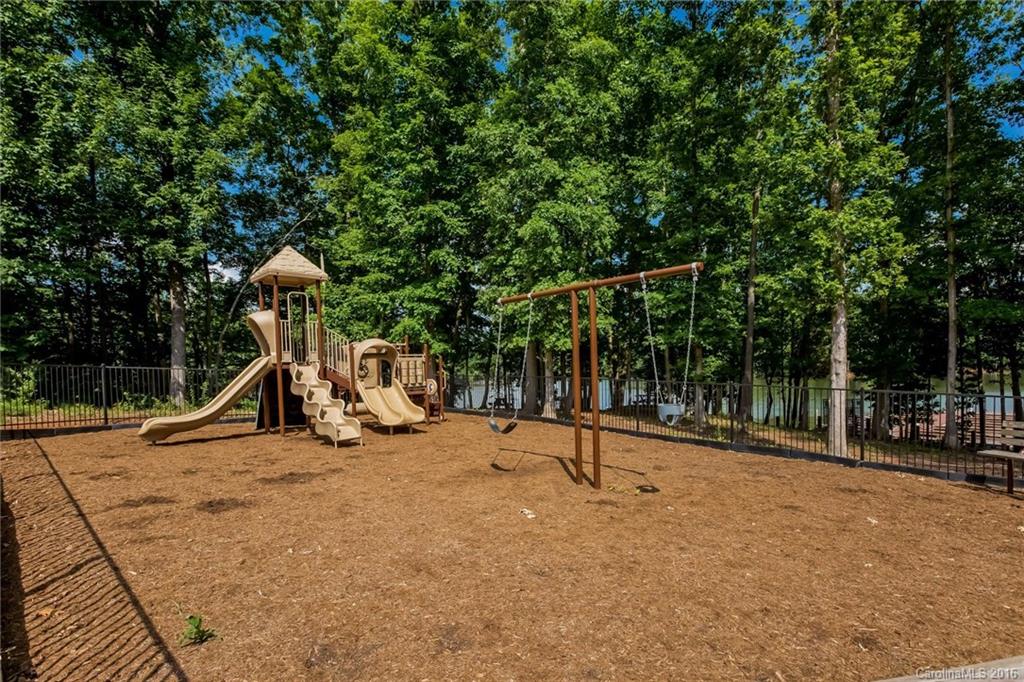 The Vineyards on Lake Wylie - Residential