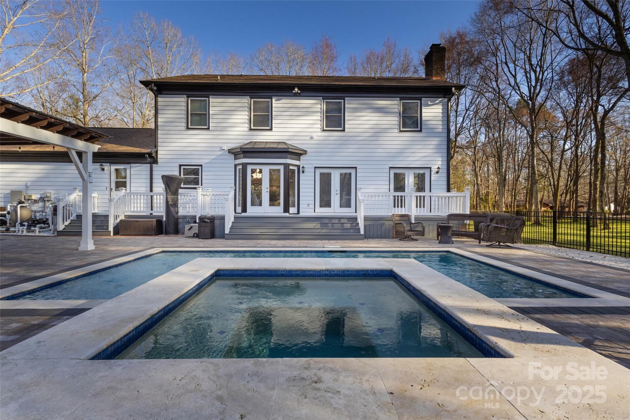 Chestnut Hill - Residential