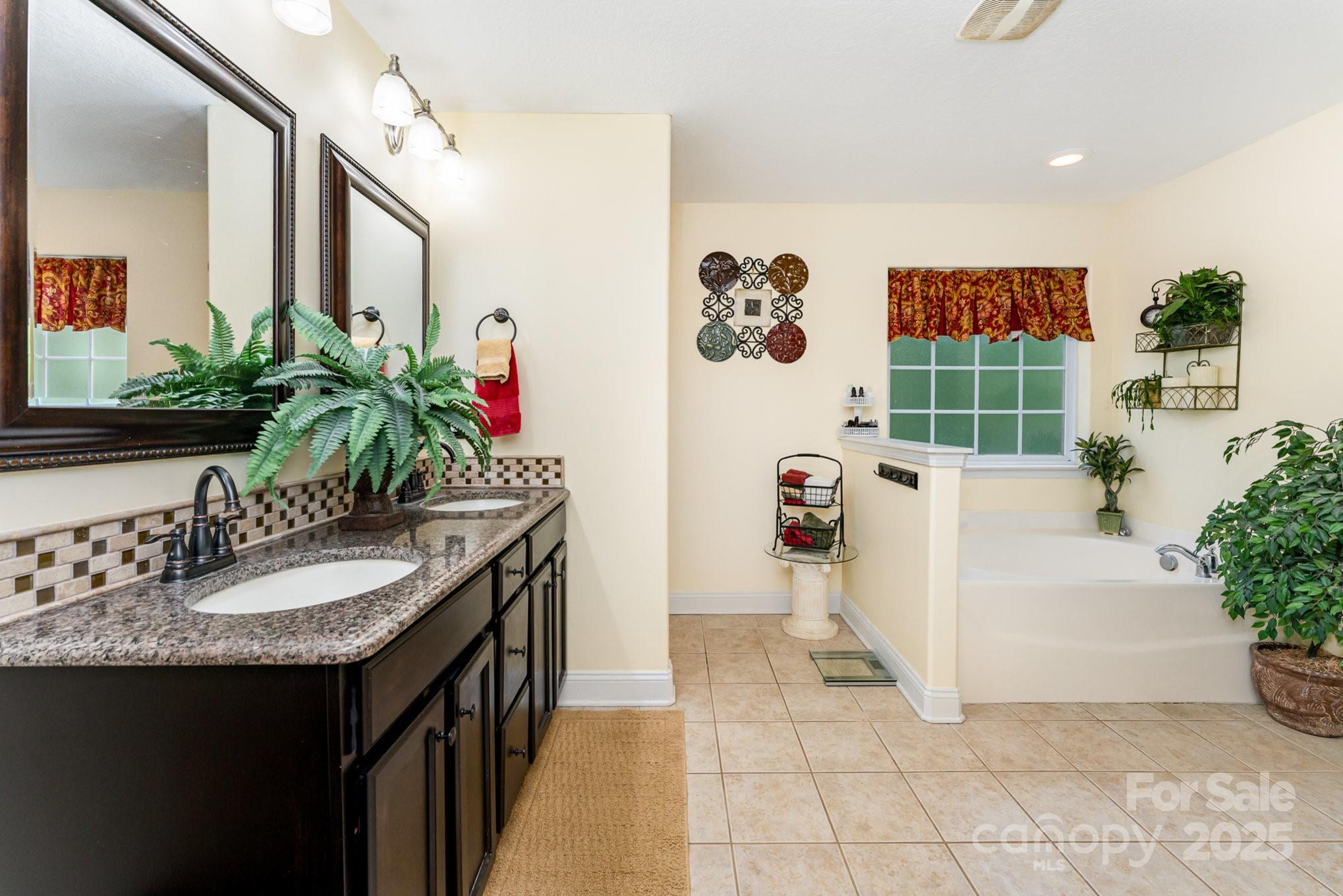 Shady Oaks - Residential