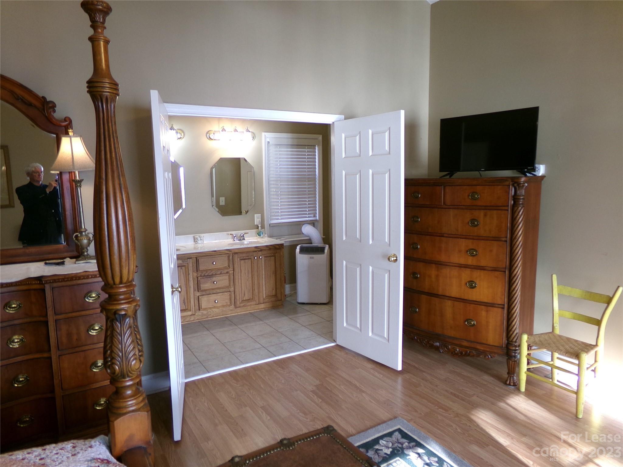 Emerald Shores - Residential Lease