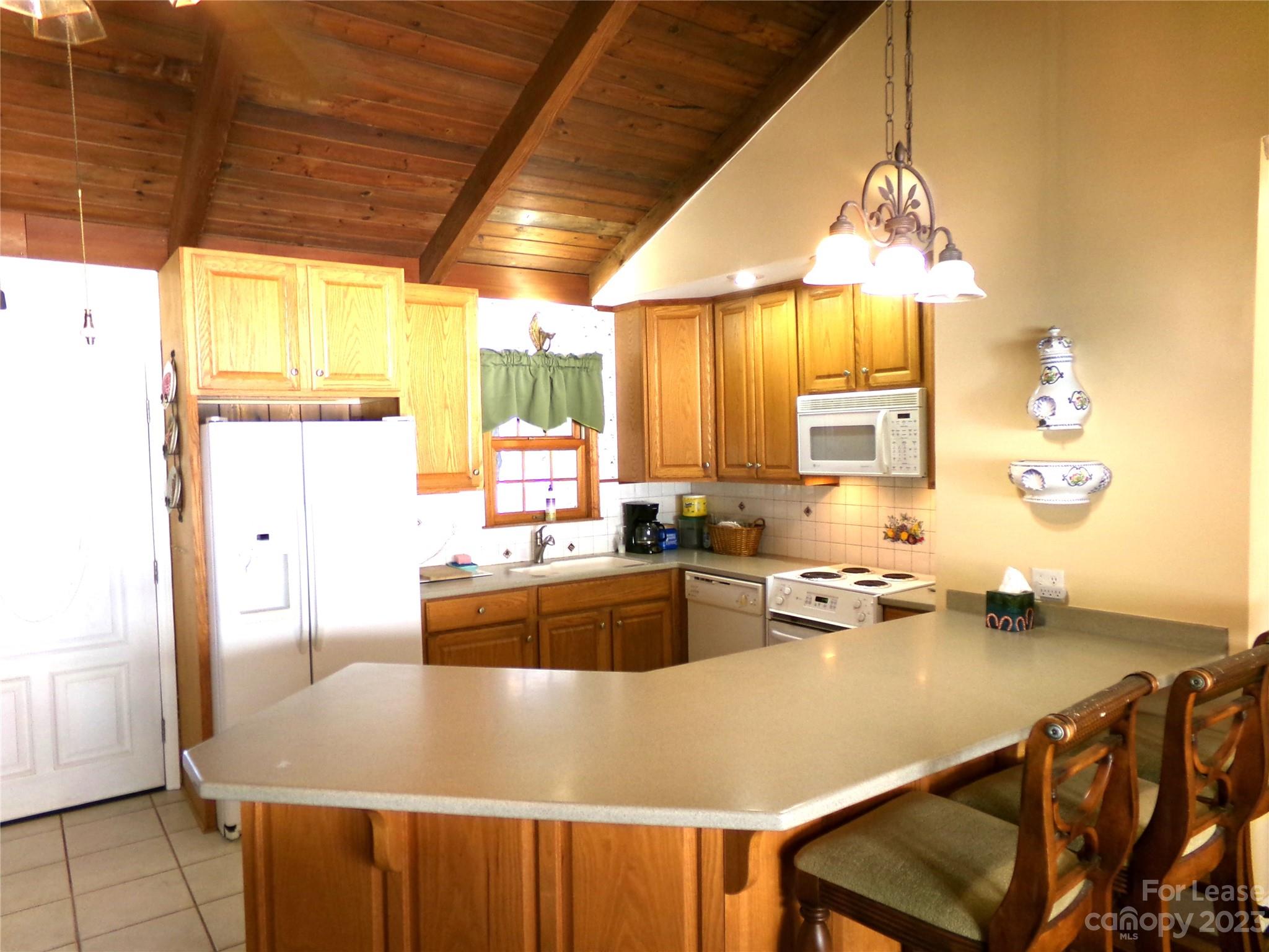 Emerald Shores - Residential Lease