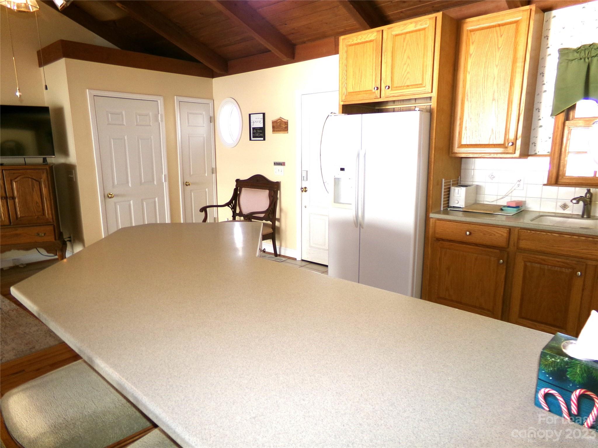 Emerald Shores - Residential Lease