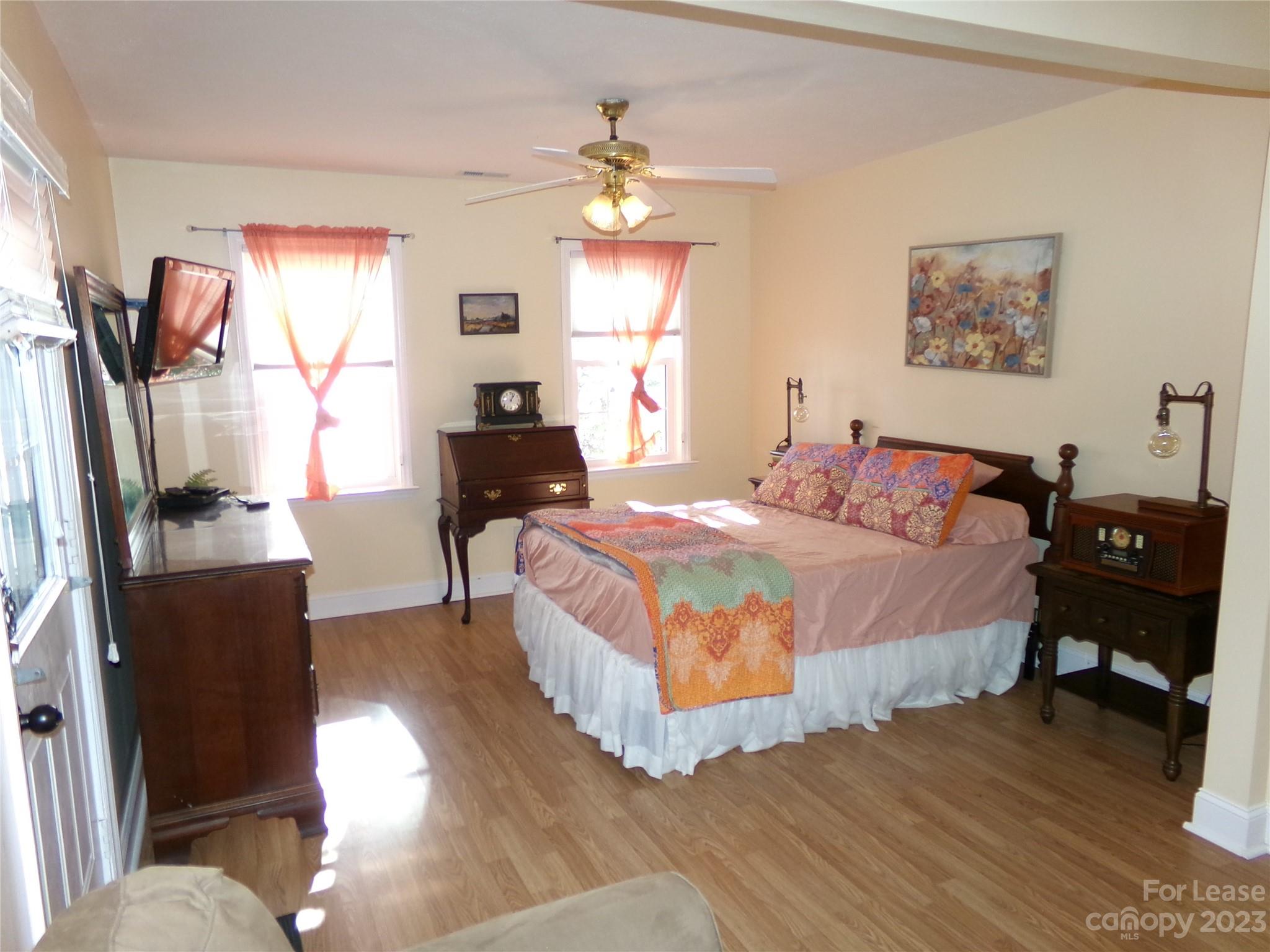 Emerald Shores - Residential Lease
