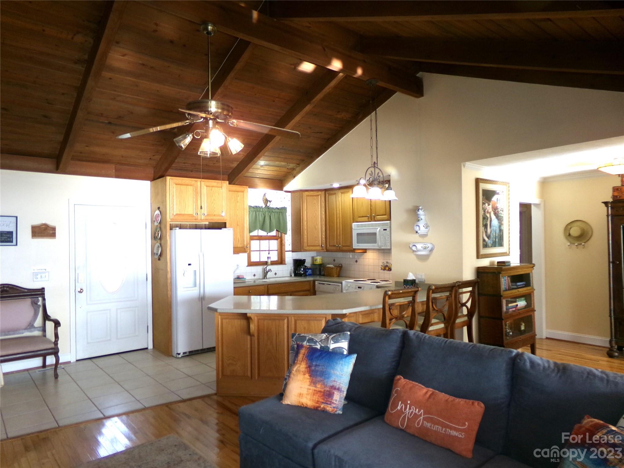 Emerald Shores - Residential Lease