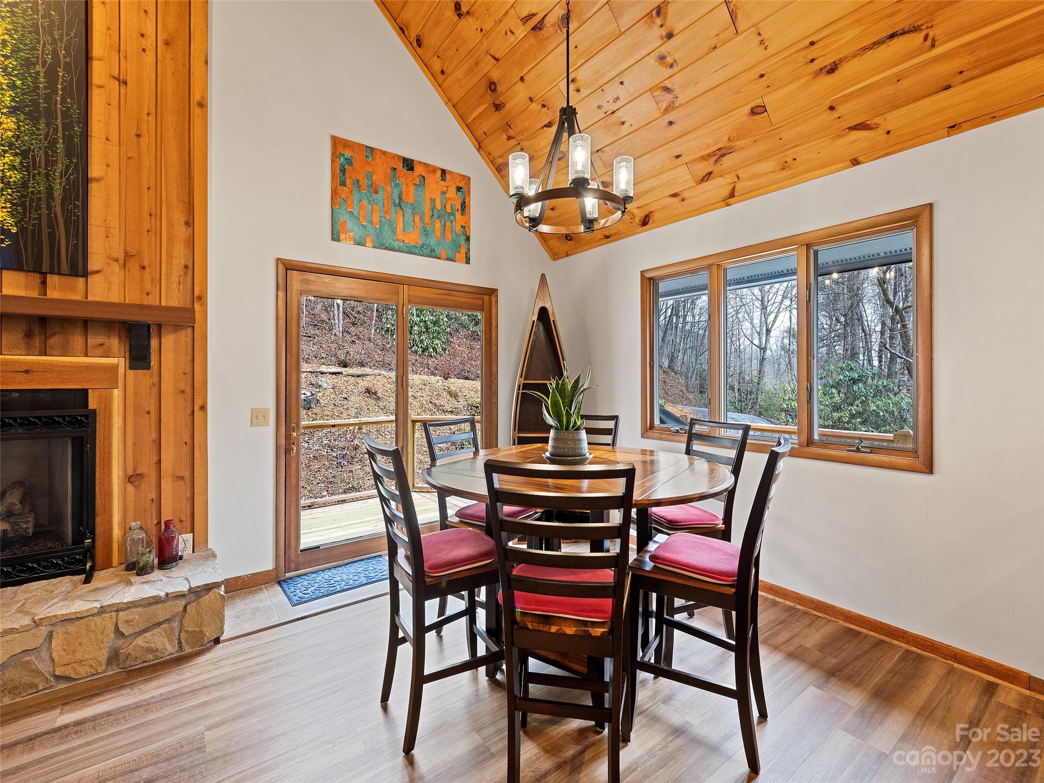 Creekside Villas - Residential