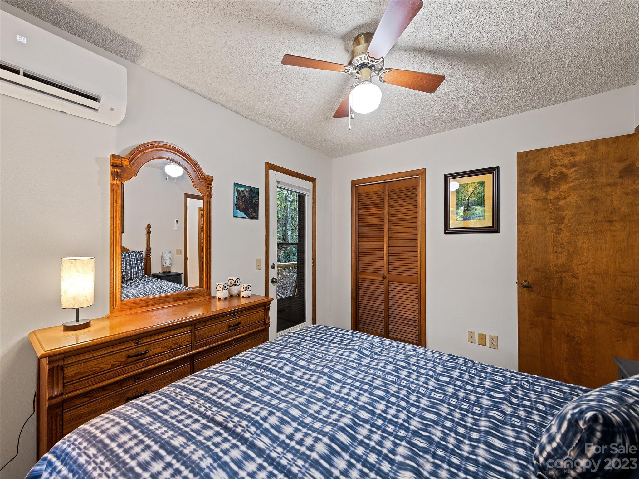 Creekside Villas - Residential