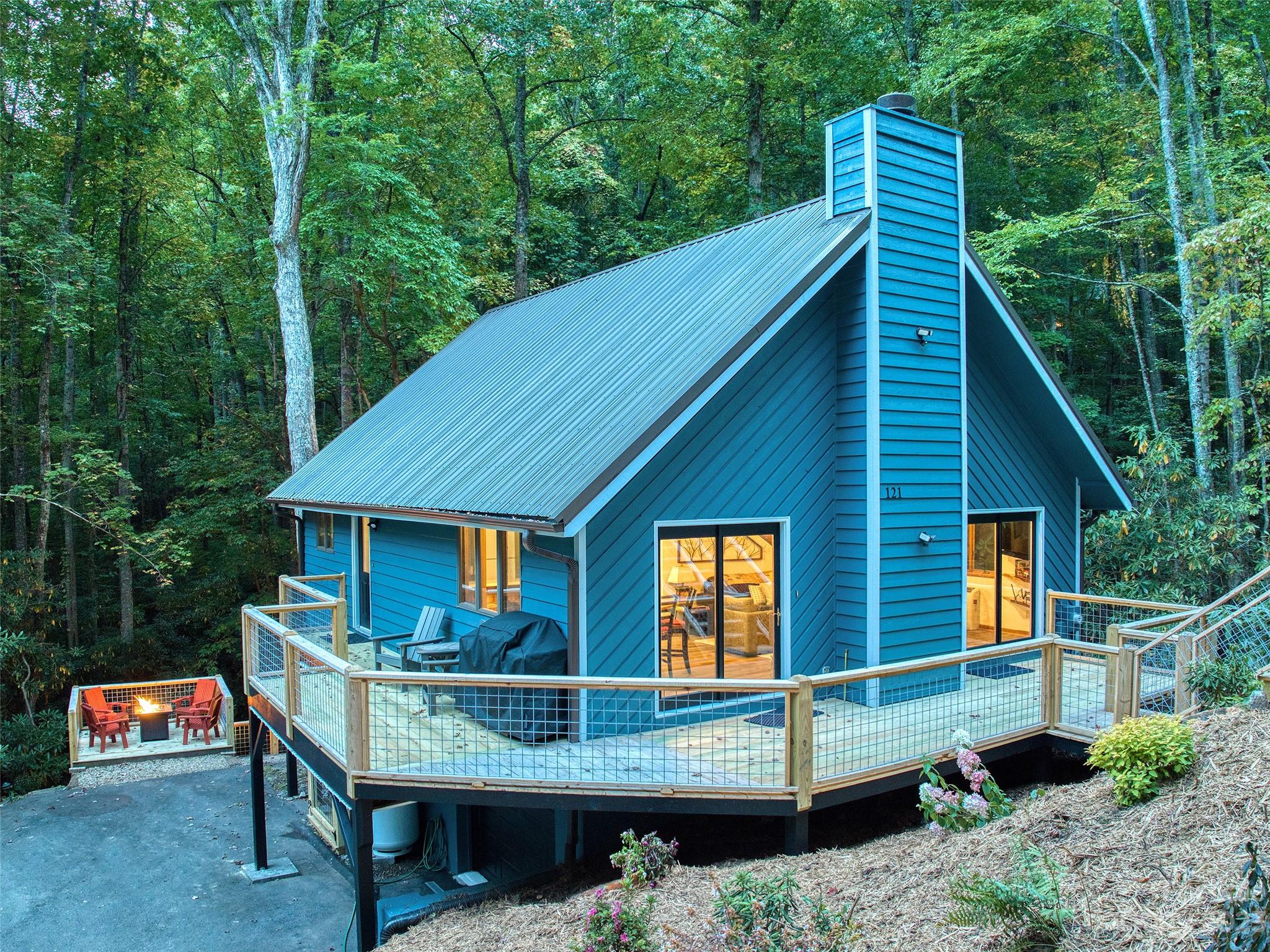 Creekside Villas - Residential