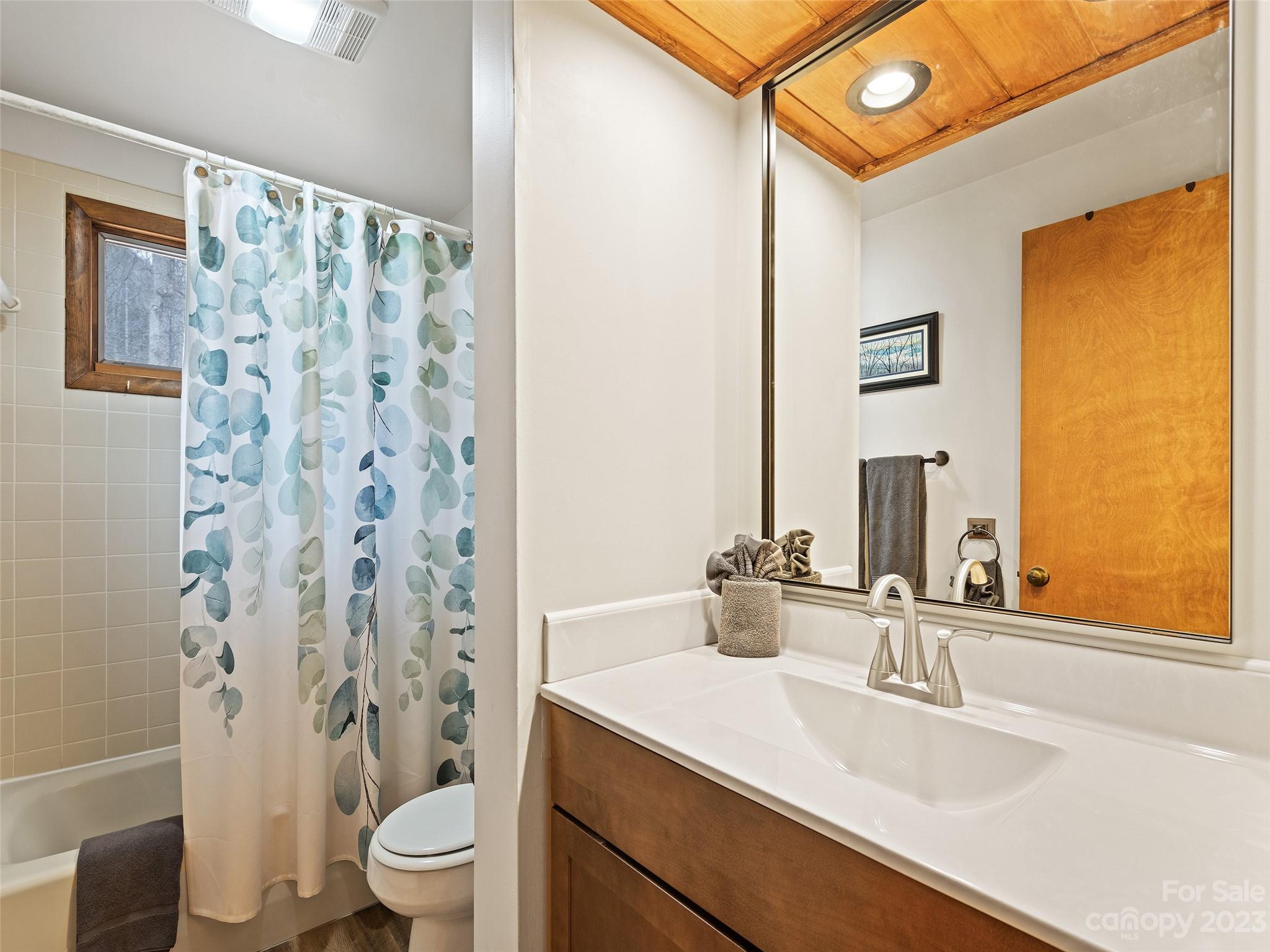 Creekside Villas - Residential