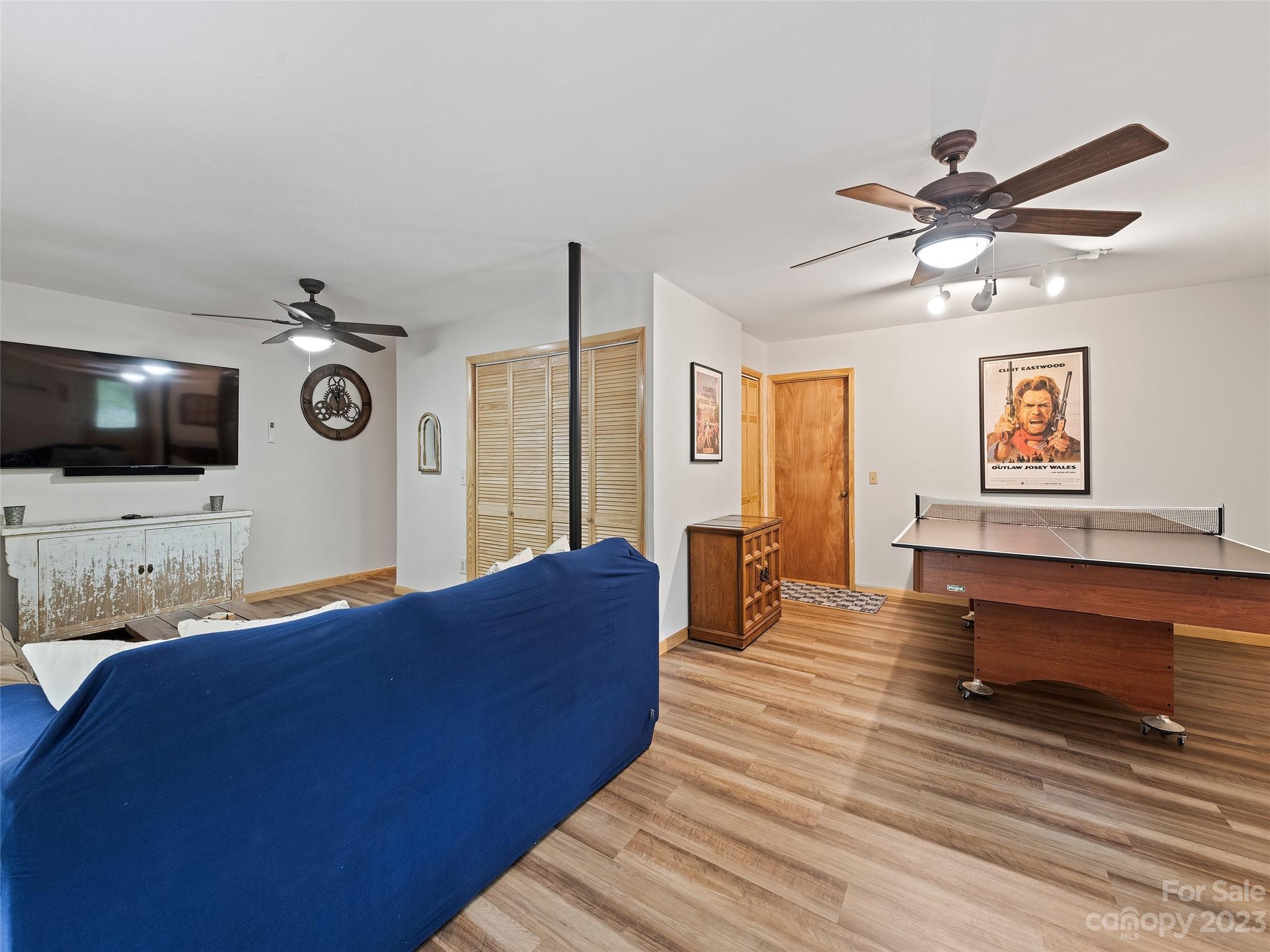 Creekside Villas - Residential