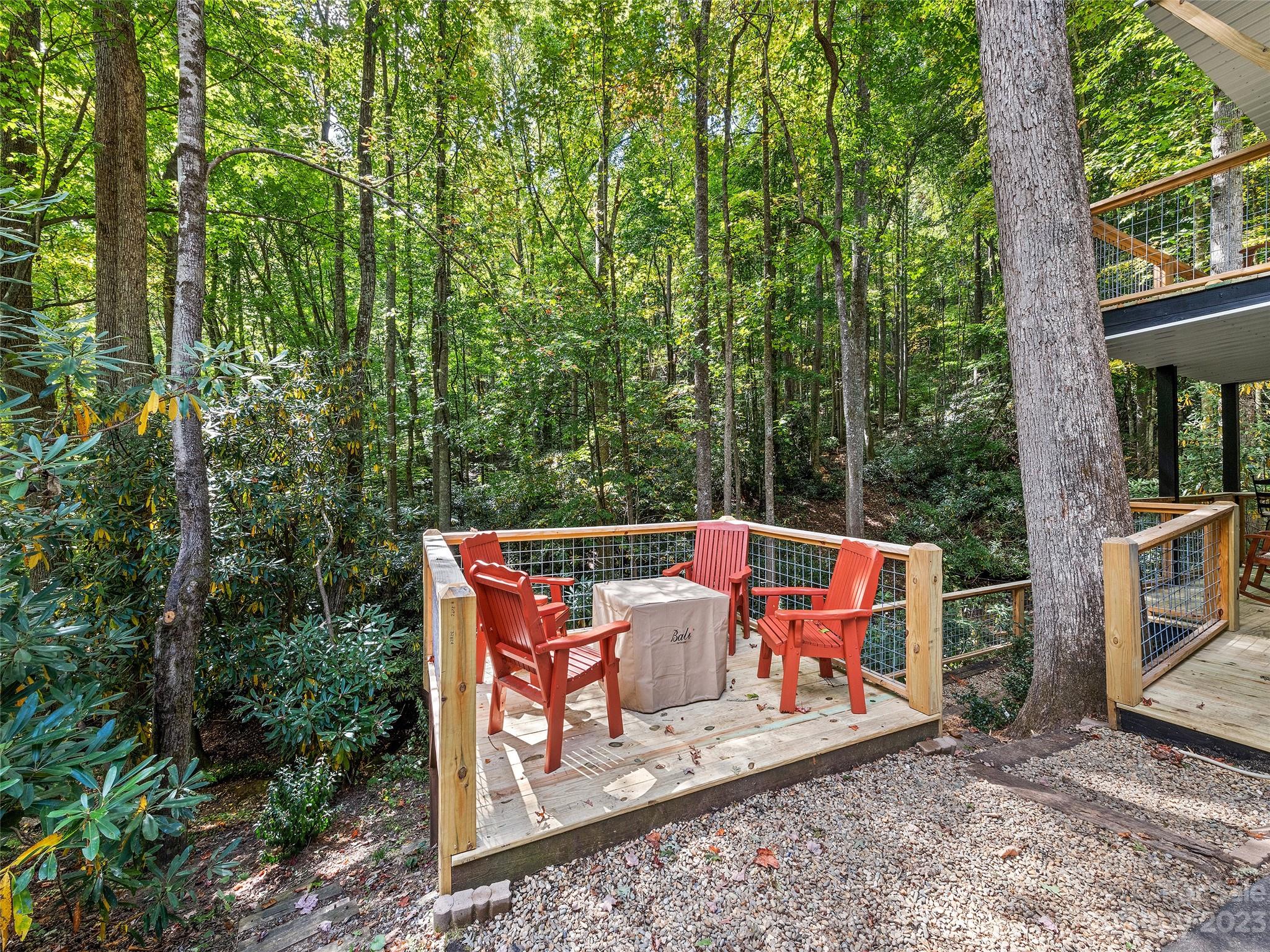 Creekside Villas - Residential