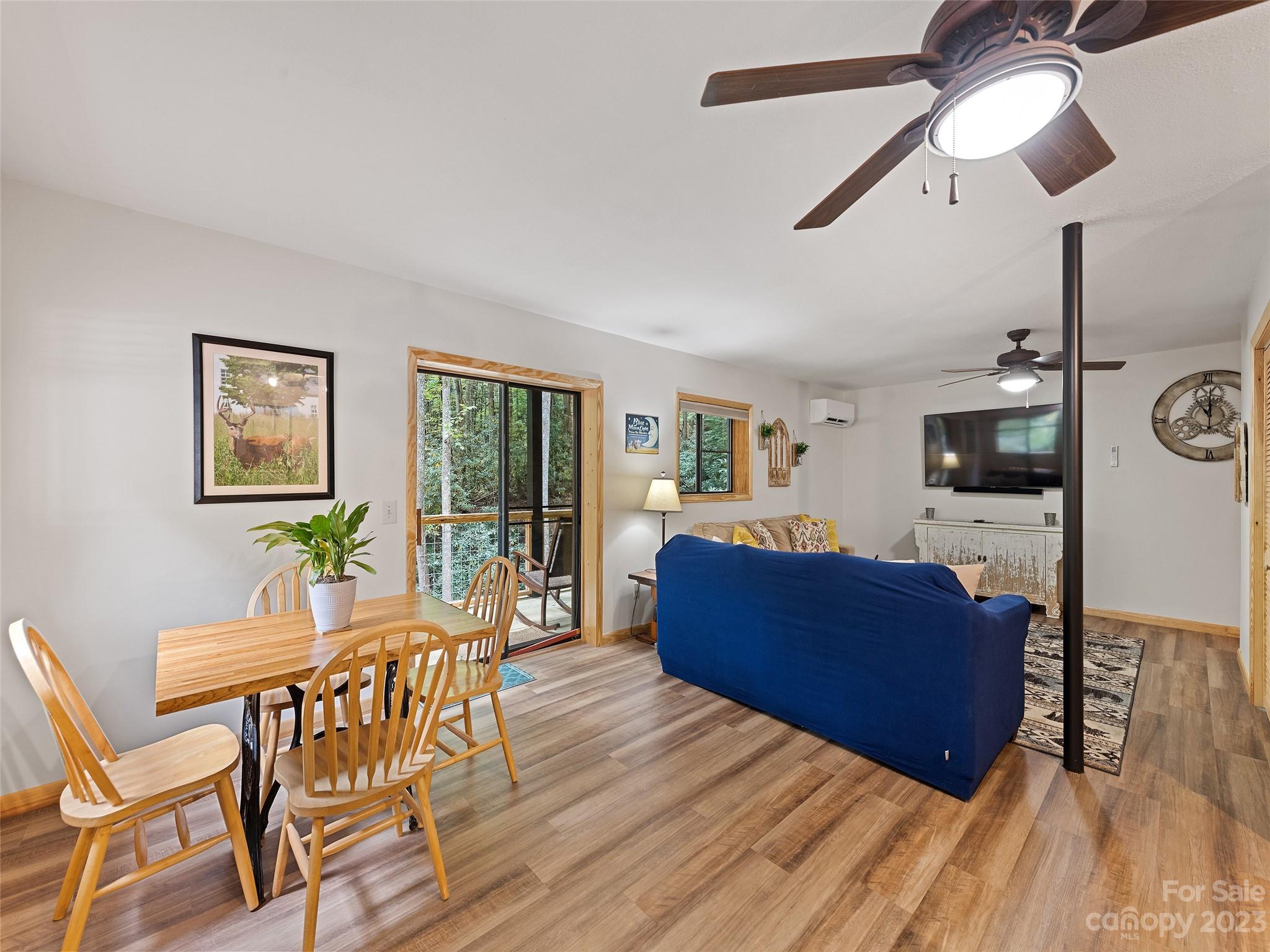 Creekside Villas - Residential